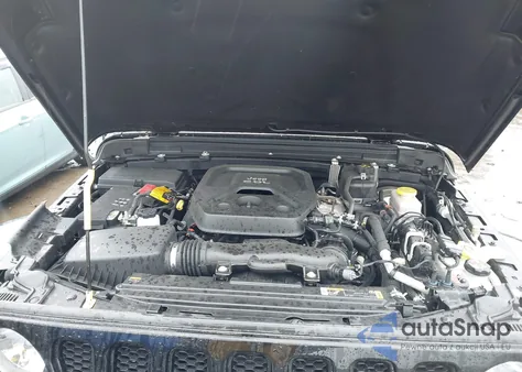 2021 Jeep Wrangler Unlimited Sahara Altitude 4X4 z USA, uszkodzony, nr VIN 1C4HJXEN4MW740909